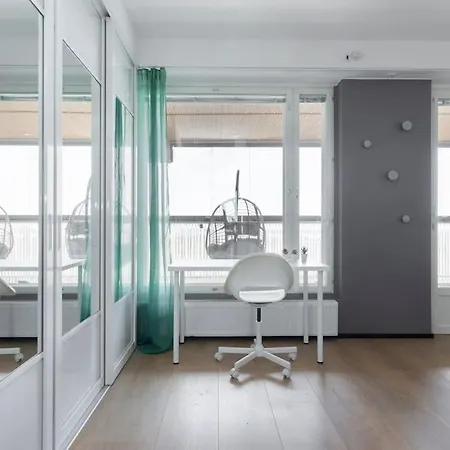 The Real Luxury Penthouse Right Above Metro Station Huoneisto *